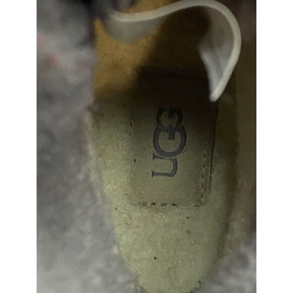 UGG 1120934K BUTTE II CHROMATIC Gray Snow Boots Size 4 Fleece Lined Warm - Picture 8 of 10